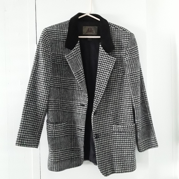 J.L. Colebrook Jackets & Blazers - J.L. Colebrook Houndstooth Jacket